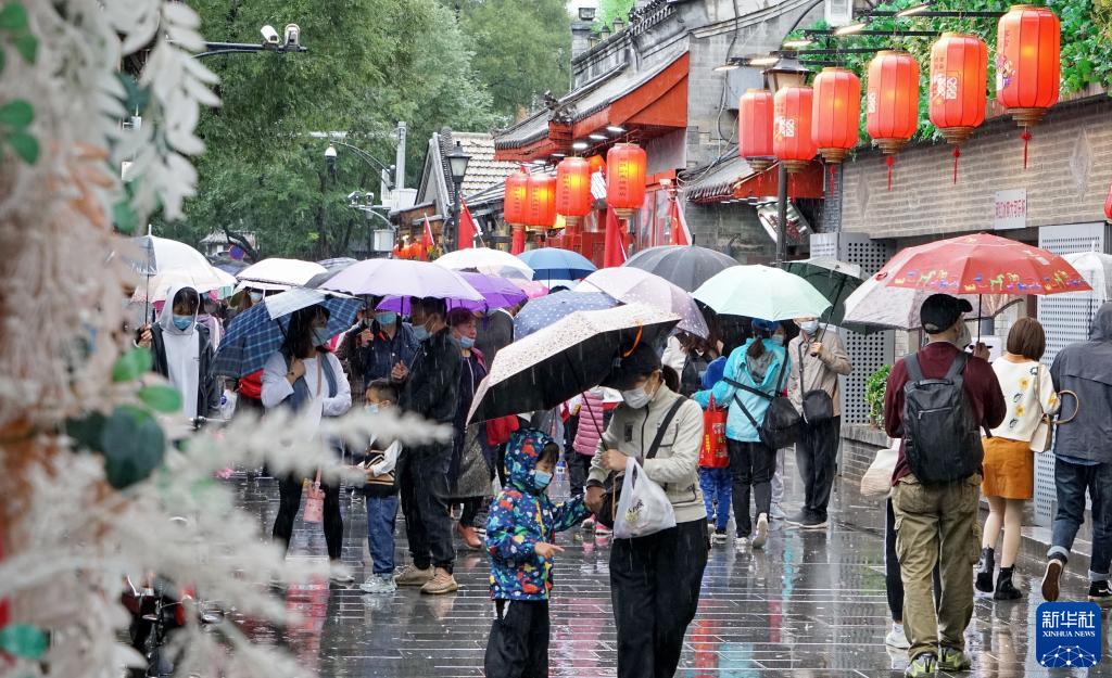 國(guó)慶節(jié)大型連休で活力見せた中國(guó)の消費(fèi)活動(dòng)