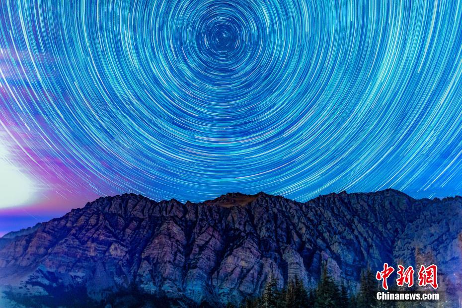 賀蘭山に広がる最高に美しい星空　寧夏