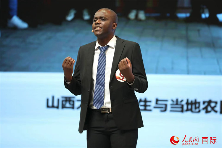 2021國(guó)際「漢字縁」中國(guó)語(yǔ)スピーチコンテスト決勝が開(kāi)催　素晴らしい未來(lái)のために文明交流