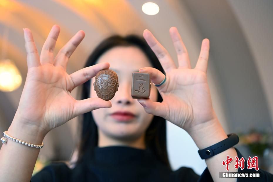 パンダチョコにマージャンチョコ！四川テイスト満載なチョコが人気に　四川省