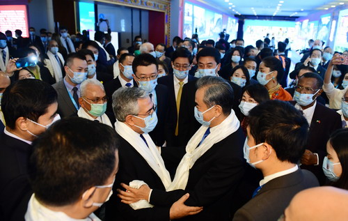 王毅部長「チベットの対外開放?協(xié)力のたゆまぬ拡大を支持」