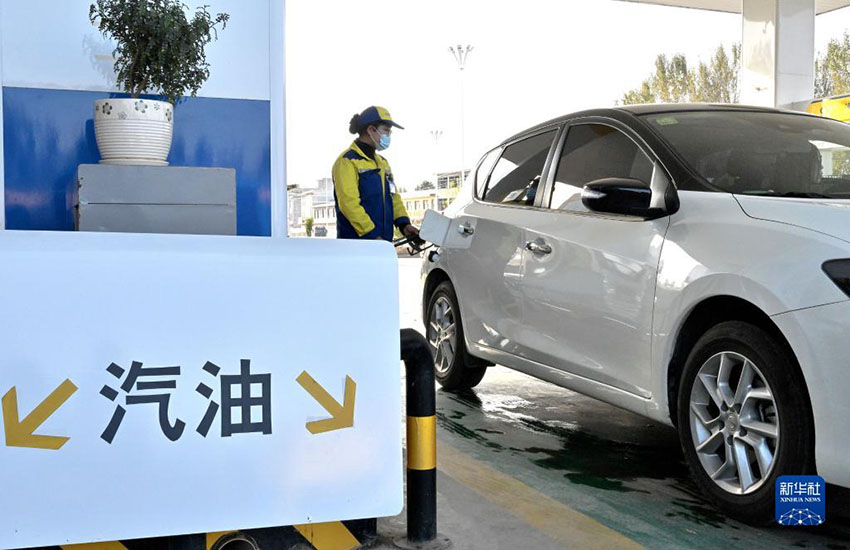 ガソリン?ディーゼル油また大幅値上げ　22日から