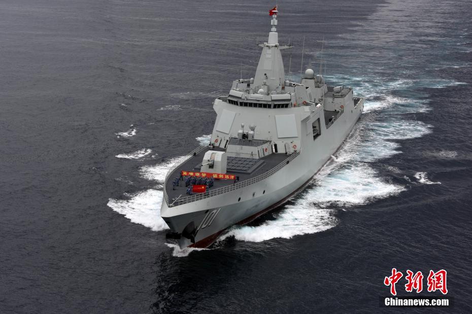 上空から撮影した「海上成人式」の様子（撮影?孫自法）。