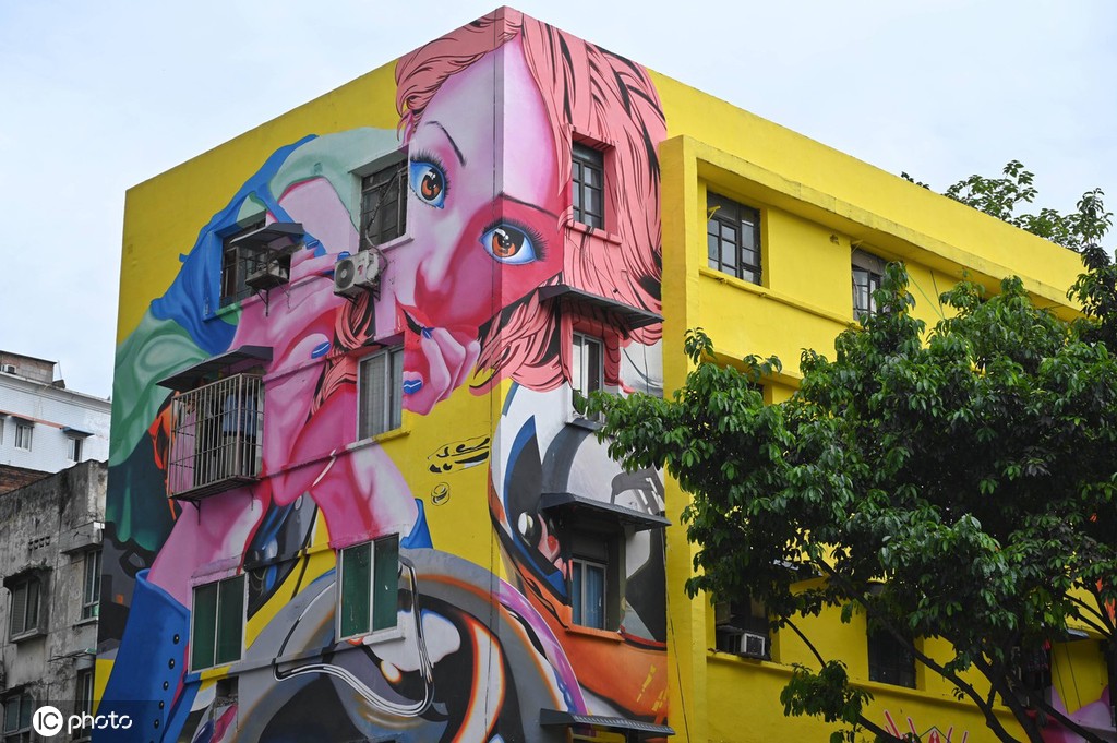 世界最大規(guī)模の3Dグラフィティアートが広がる街?重慶