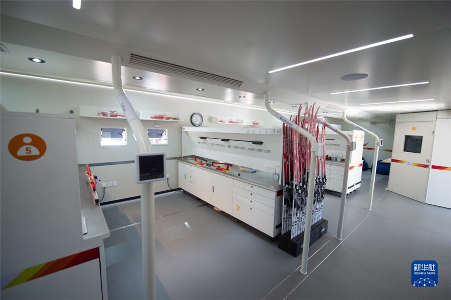 中國(guó)初の國(guó)産スノーボードワックスカーが引き渡し