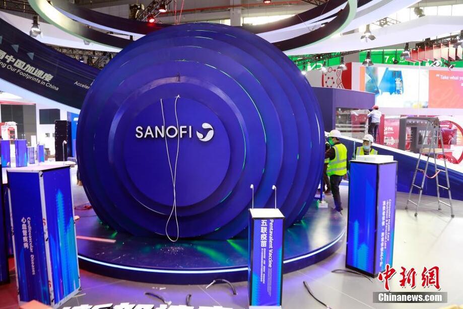 輸入博まもなく開幕　急ピッチで進(jìn)められる設(shè)置作業(yè)