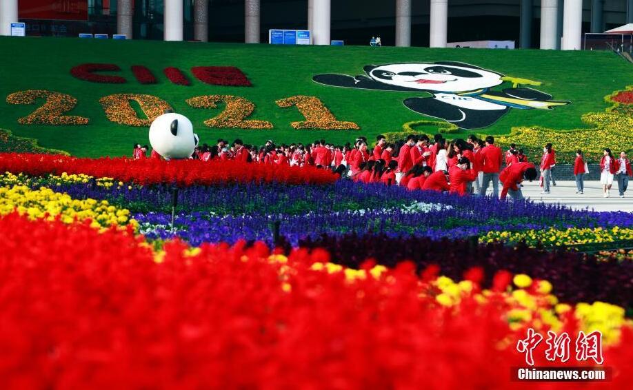 輸入博まもなく開幕　急ピッチで進められる設置作業(yè)