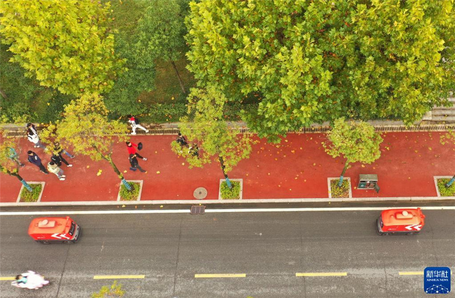 自動(dòng)運(yùn)転配送車、湖南省の大學(xué)に進(jìn)出