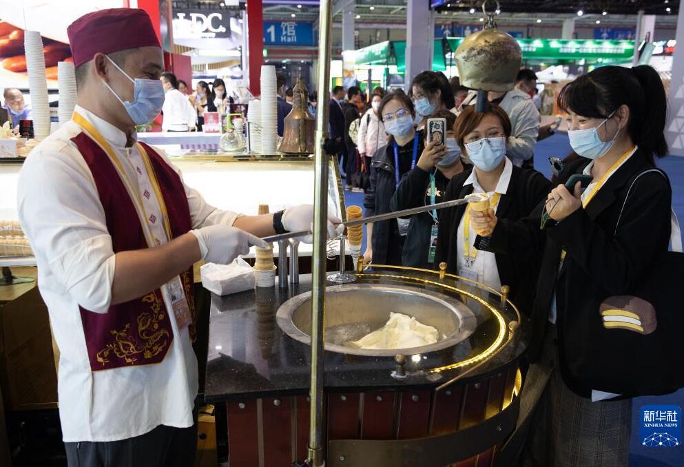 「舌で味わう」輸入博