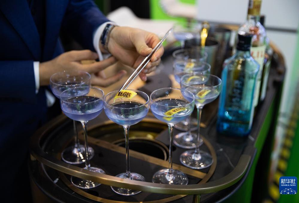 「舌で味わう」輸入博