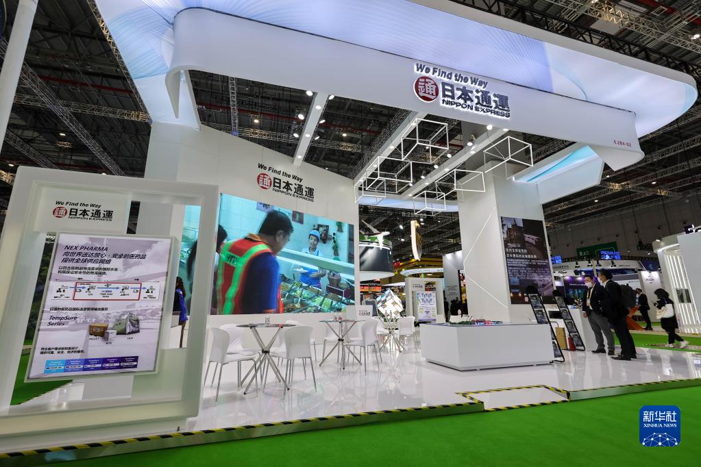 経済を後押しする「目に見えぬ品」展示する第4回輸入博サービス貿(mào)易展示エリア