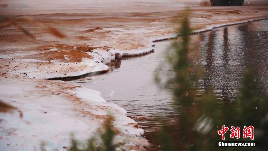 雪と砂漠の絶景広がる寧夏回族自治區(qū)の中衛(wèi)市沙坡頭區(qū)