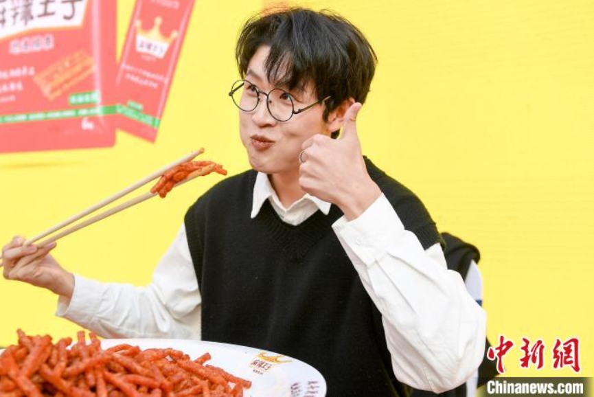 國內(nèi)外の「激辛の達(dá)人」が「麻辣王」の座を競う　湖南省長沙