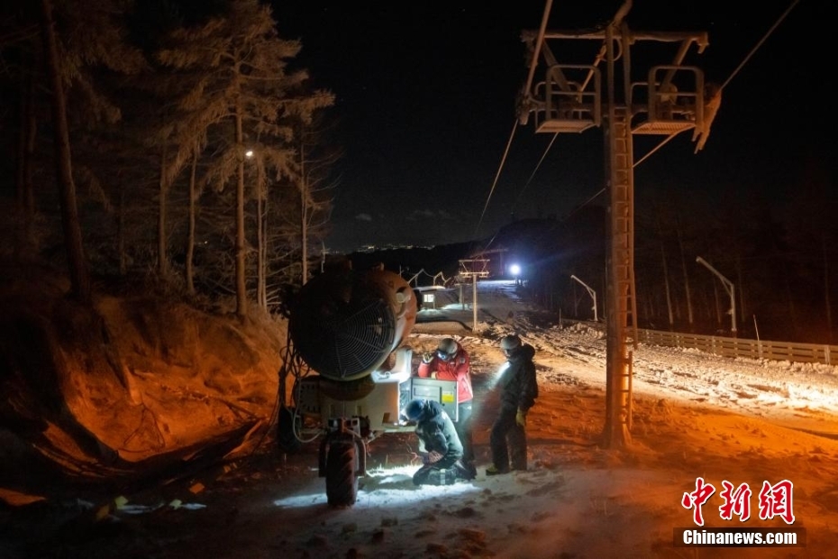 國(guó)家アルペンスキーセンターが冬季五輪に向けた造雪作業(yè)をスタート