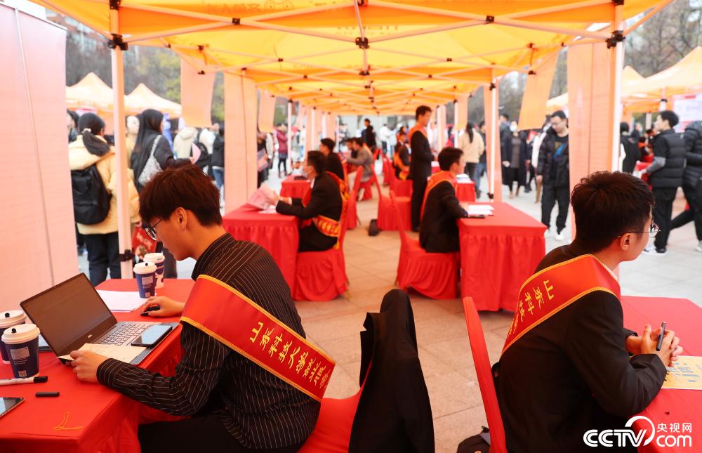 山東?青島で「企業(yè)のない」就職イベント　QRコードで応募