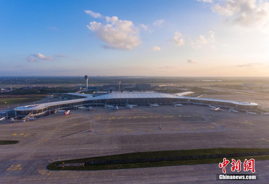 ?？诿捞m國際空港第二期が近く運(yùn)用開始へ　海南省