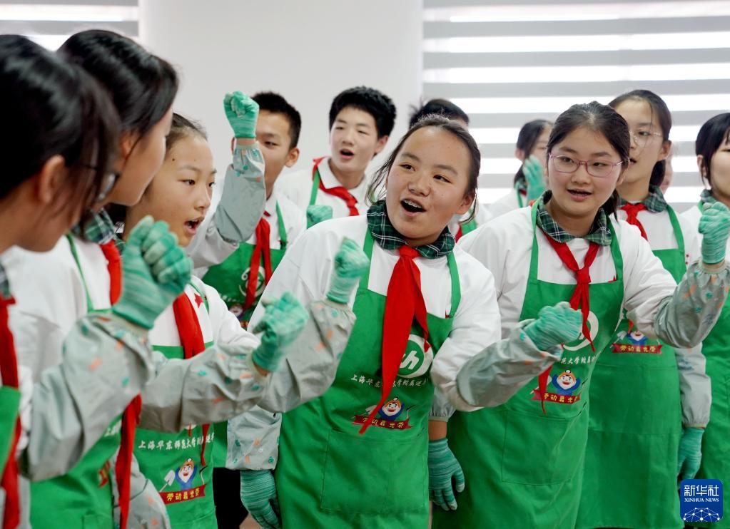 屋上に設(shè)けられた「労働の楽園」　上海