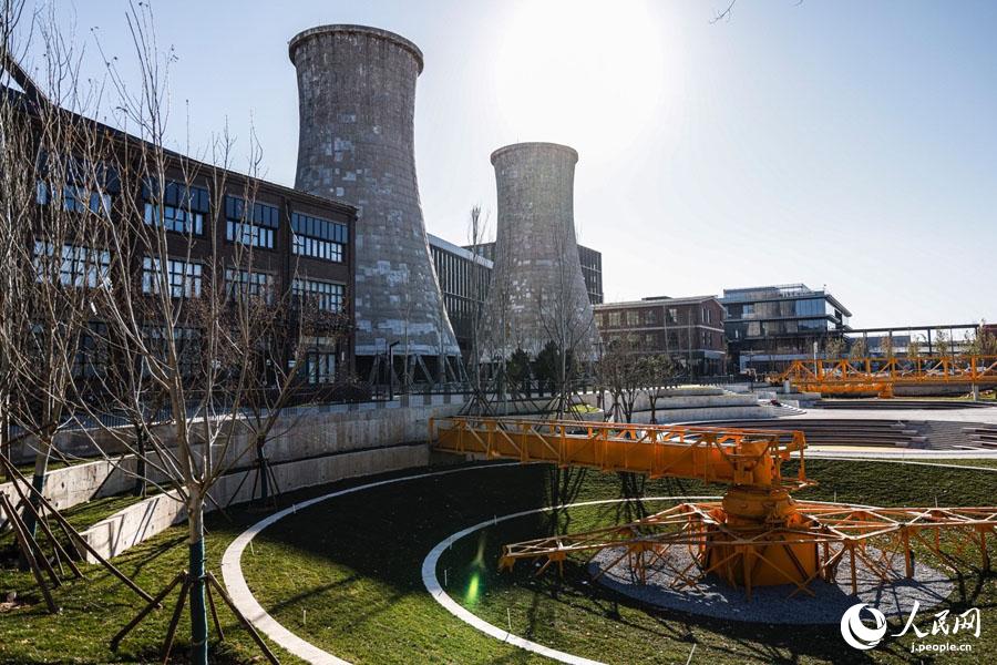 冬季五輪開(kāi)催を靜かに待つ首鋼園區(qū)　北京