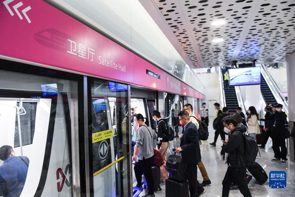 深セン空港サテライトホールが運(yùn)用開始　広東省