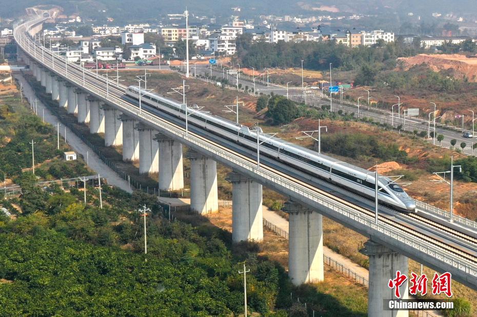 江西省贛州と広東省深センを1時間49分で結(jié)ぶ贛深高速鉄道が開通