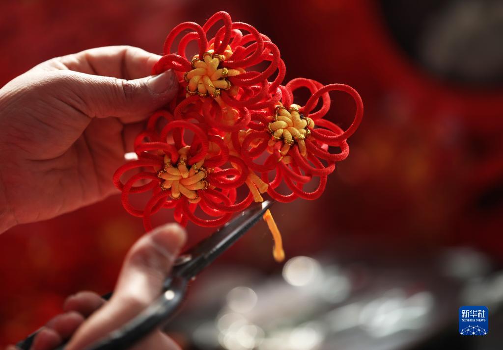 「中國結(jié)び」の販売がピーク　山東省郯城