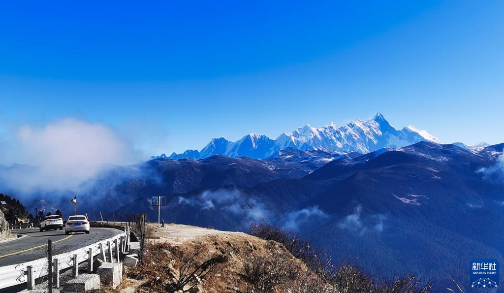 ヒマラヤ山脈「ナムチャバルワ」を訪ねて