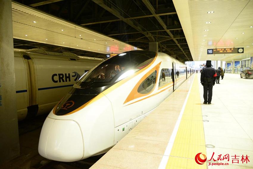 長(zhǎng)白山行き「雪國(guó)の高速鉄道」が開(kāi)通　