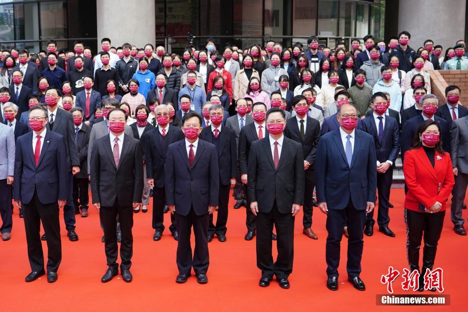 各學(xué)校で元旦に國(guó)旗掲揚(yáng)式　香港地區(qū)