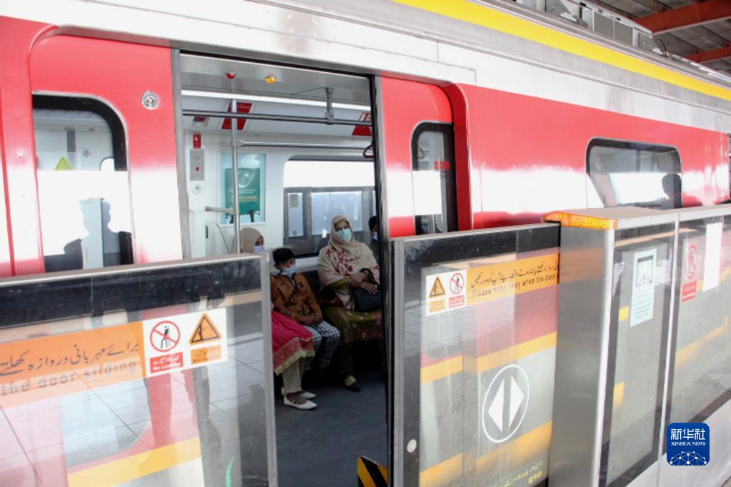 中國(guó)とパキスタンの友誼の証?地下鉄「オレンジライン」