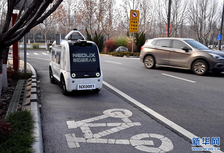 自動(dòng)配送車、新型コロナ感染対策の最前線に投入　陝西省