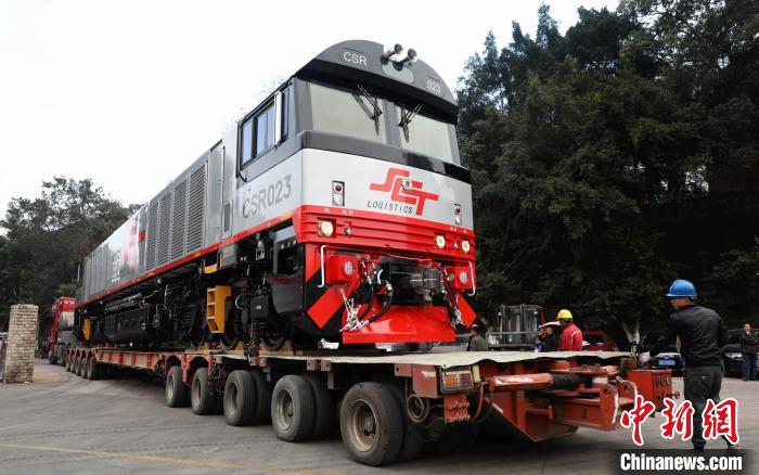 2022年中國(guó)の第1弾となる先端內(nèi)燃機(jī)関車が豪州へ輸出