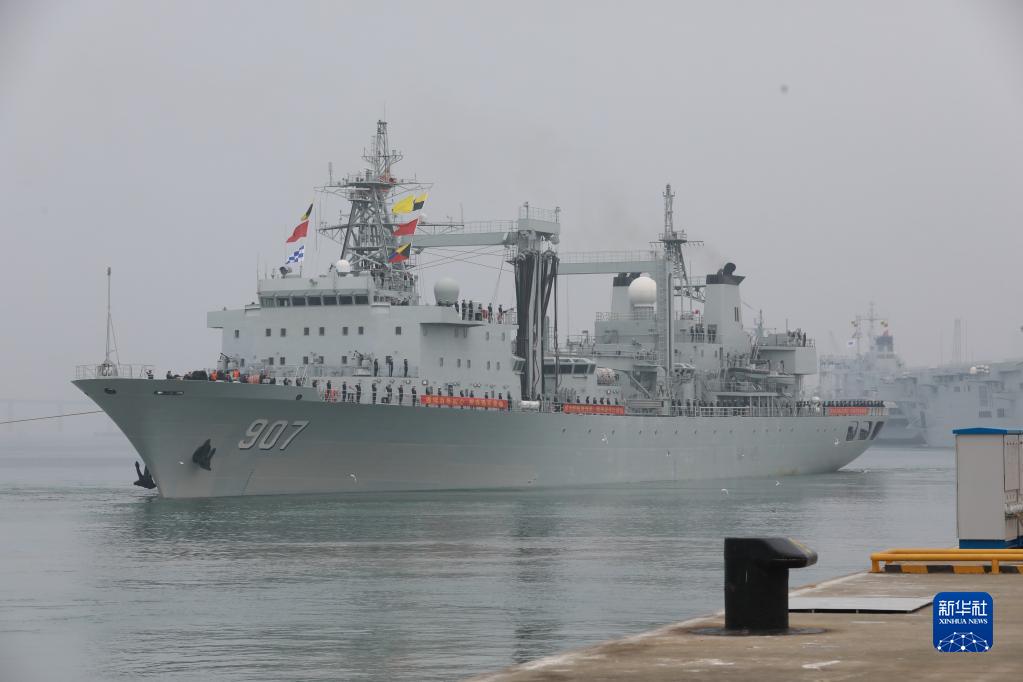 中國(guó)海軍第40次護(hù)衛(wèi)艦隊(duì)がアデン灣へ向けて出航