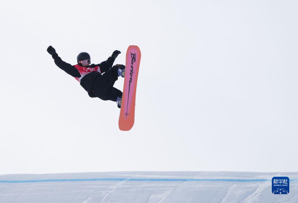 中國の蘇翊鳴選手がスノボ男子スロープスタイルで銀