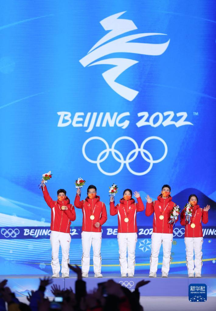 ショートトラック混合団體リレー表彰式、中國(guó)が金　北京冬季五輪