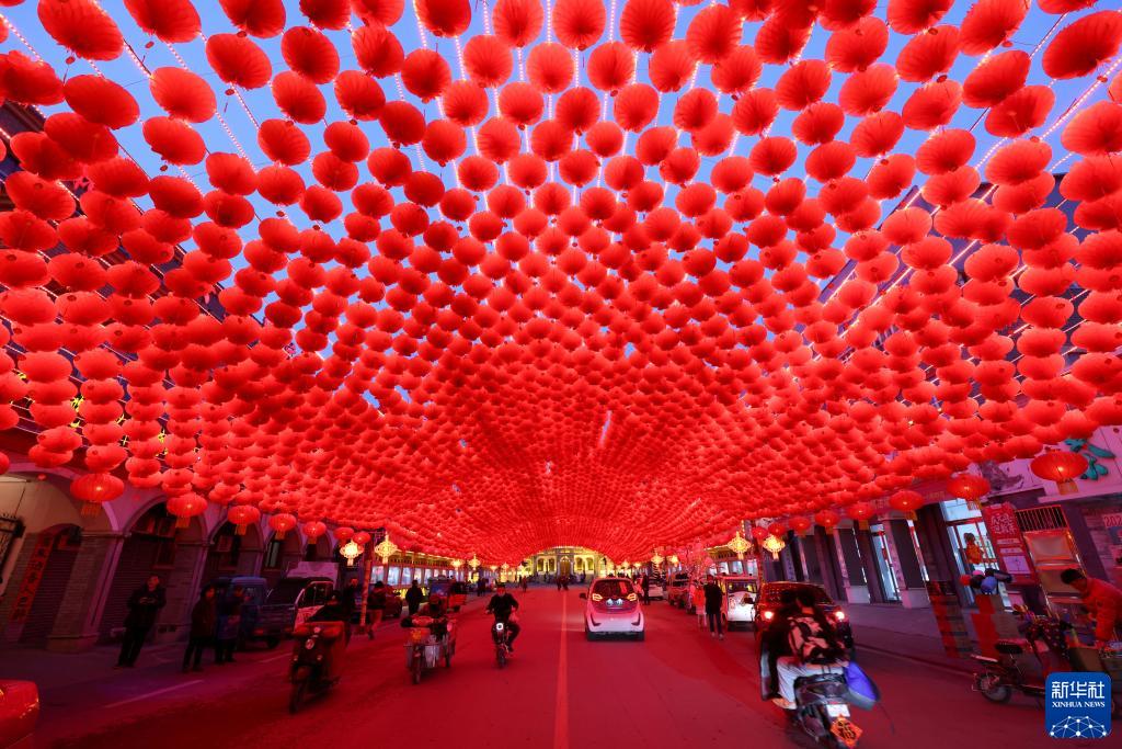 元宵節(jié)の到來(lái)控え、中國(guó)各地で高まり見(jiàn)せるお祝いムード