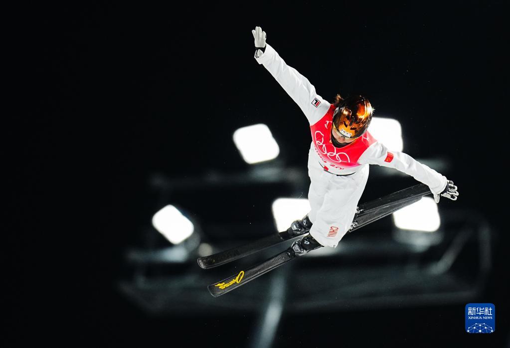 競技中の中國の徐夢桃選手（2月14日撮影?薛玉斌）。