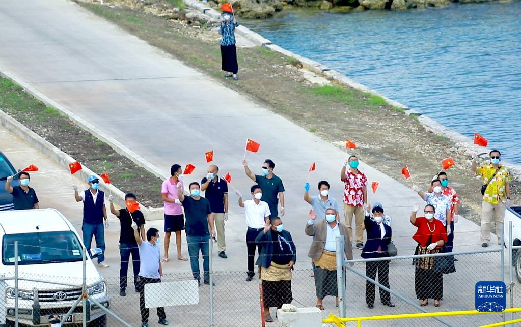 中國海軍艦艇編隊(duì)、トンガへの災(zāi)害救援物資輸送任務(wù)を完了