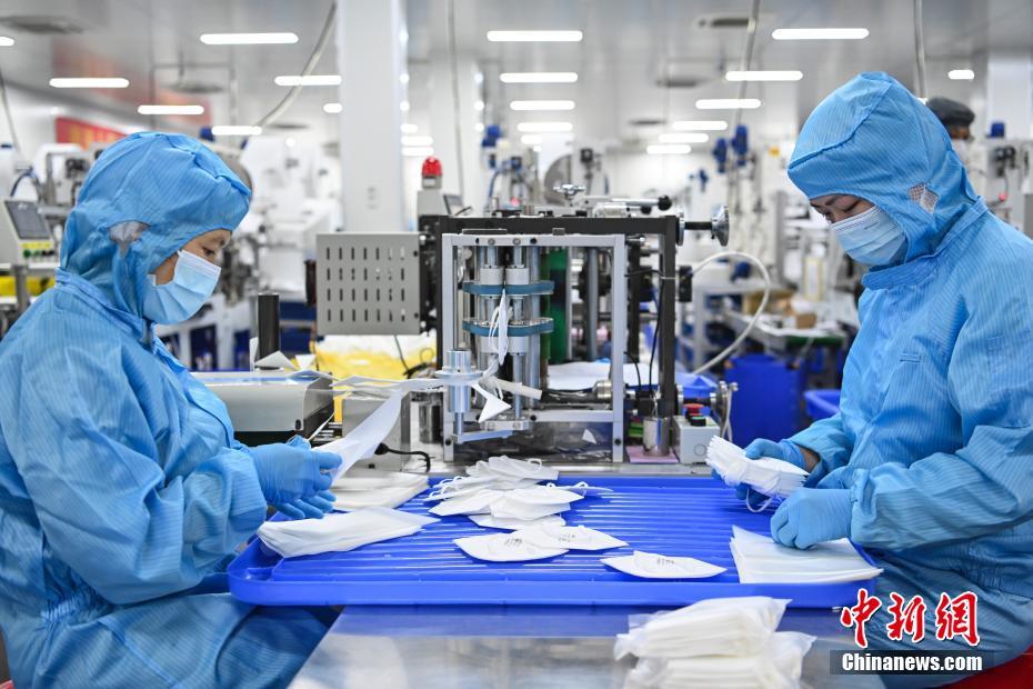 香港地區(qū)支援のため急ピッチでマスク生産を進(jìn)める広東のメーカー