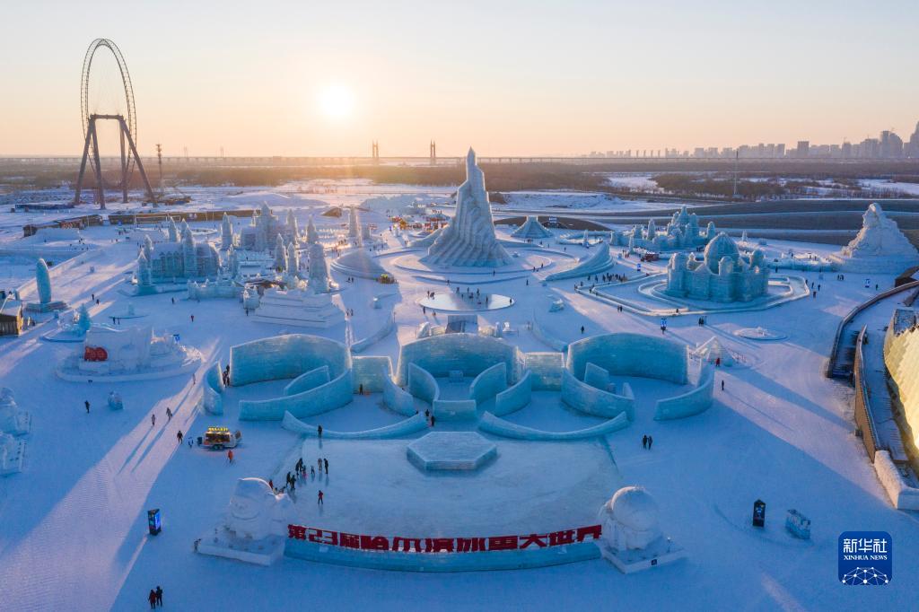 最終日迎えた「ハルビン氷雪大世界」　黒竜江省