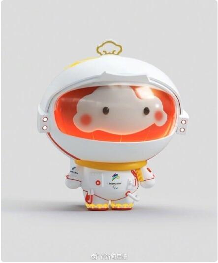 ゴールド?シュエロンロンがお目見(jiàn)え！宇宙服バージョンも？　北京冬季パラ