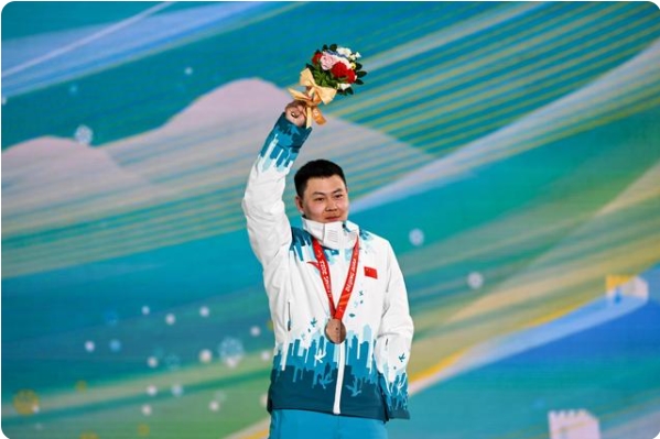 北京パラ男子スノーボードクロス（上肢障害クラス）で中國(guó)勢(shì)がメダル獨(dú)占！