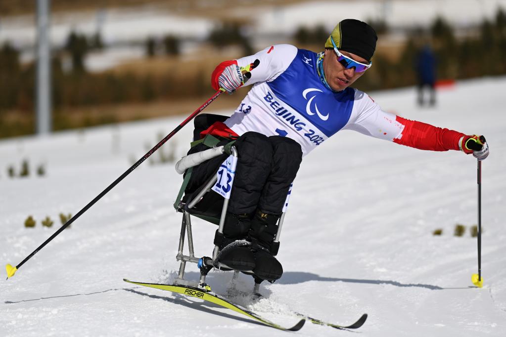 北京冬季パラクロスカントリースキー、男子スプリント（座位）で中國が金?銀