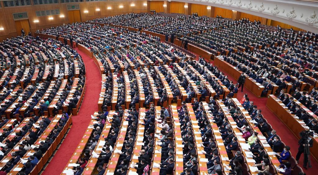 第13期全人代第5回會(huì)議閉幕、習(xí)近平総書記らが出席