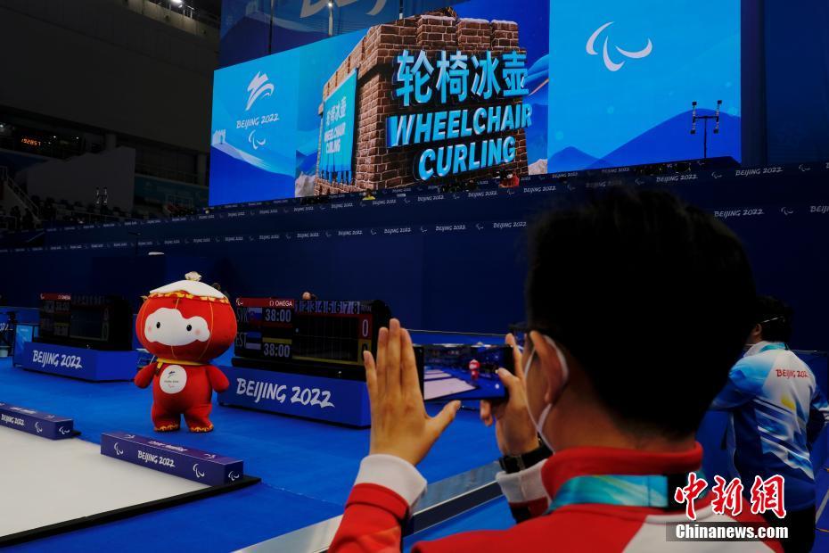 シュエロンロンの仕事ぶりをチェック！　北京冬季パラ