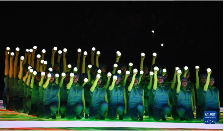 手話によるダンスパフォーマンスで様々な「愛」を表現(xiàn)　北京冬季パラ閉會式