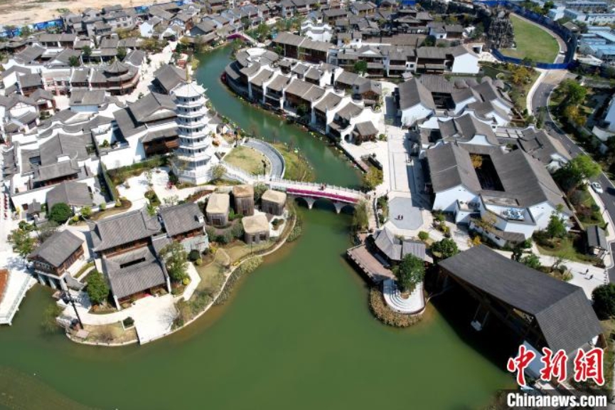 上空から撮影した閩越水鎮(zhèn)（撮影?王東明）。