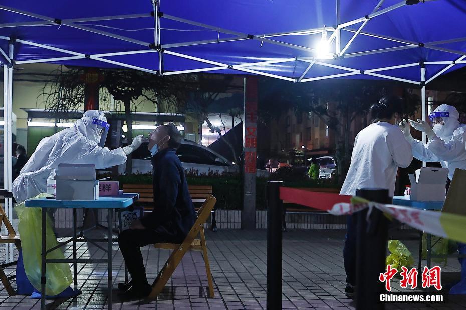 上海の「流動(dòng)減少＋PCR検査」プラン、社會(huì)の動(dòng)的ゼロコロナを早急に実現(xiàn)へ