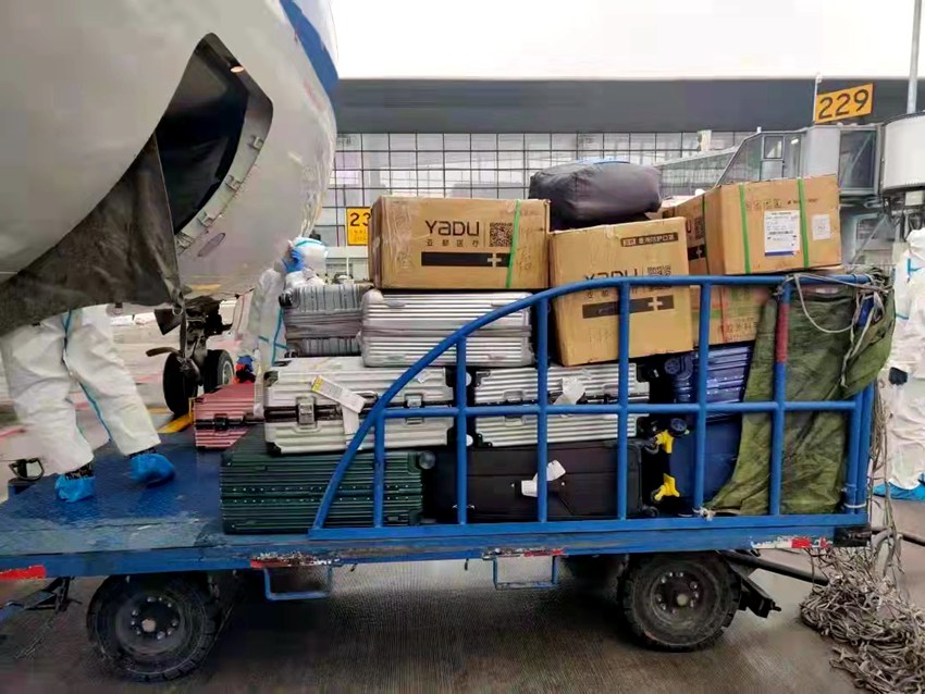 吉林の防疫「空中通路」が開設　醫(yī)療従事者1565人?防疫物資190トンを輸送