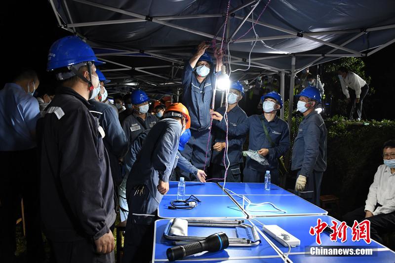 東方航空旅客機(jī)墜落事故　捜索救助活動(dòng)が全面展開