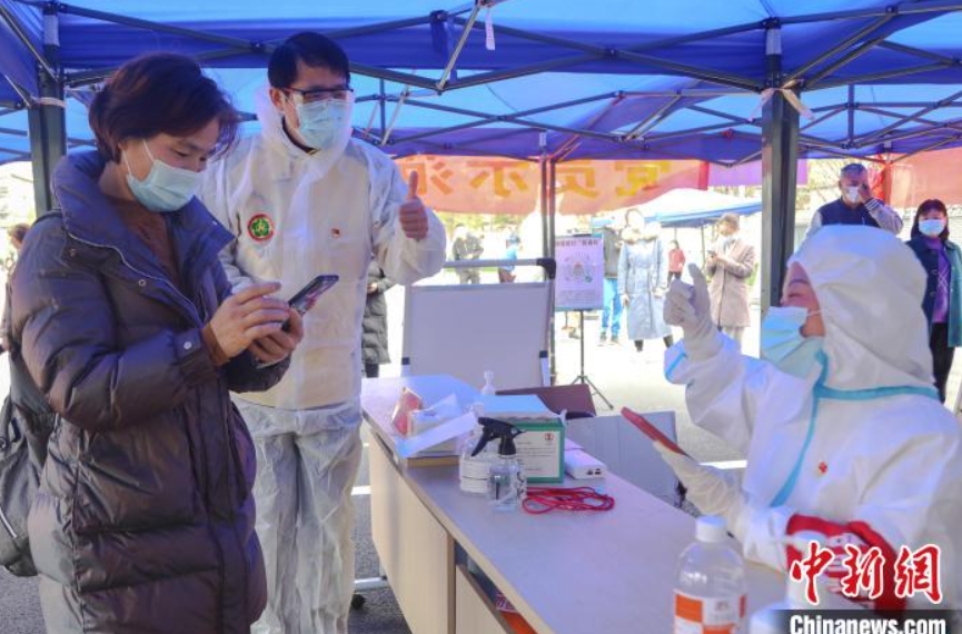 李煥秋さん、ありがとう！PCR検査會(huì)場(chǎng)の「特別な」ボランティア　江西省南昌